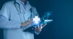 Médecin utilisant l'IA pour la technologie de santé.